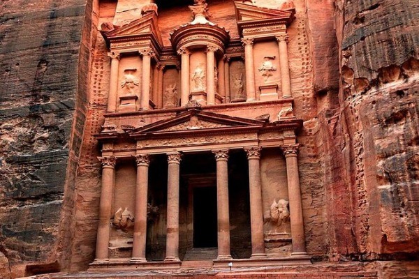 Day Visit of Petra from Oman